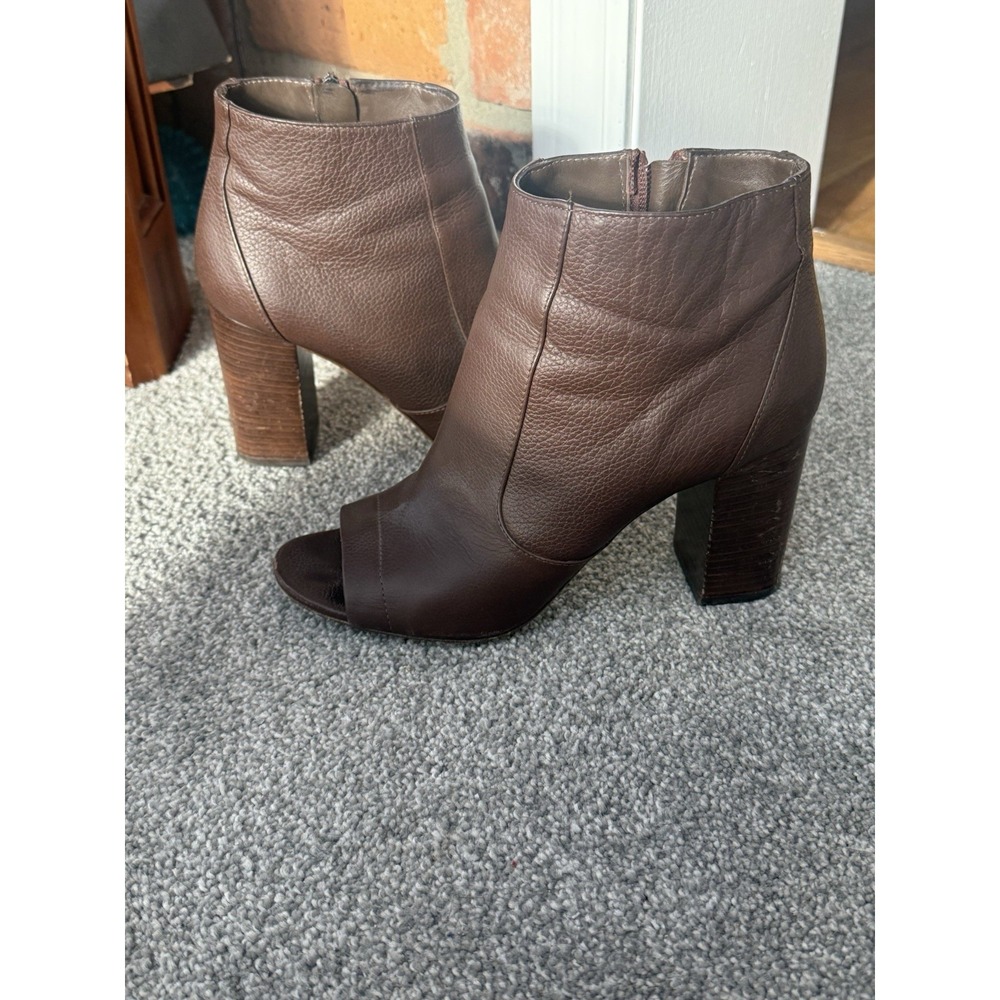 VINCE.  FIONN Peep-toe Booties Ankle Boots Heels Leather $425 ITALY 38 8‎ Brown